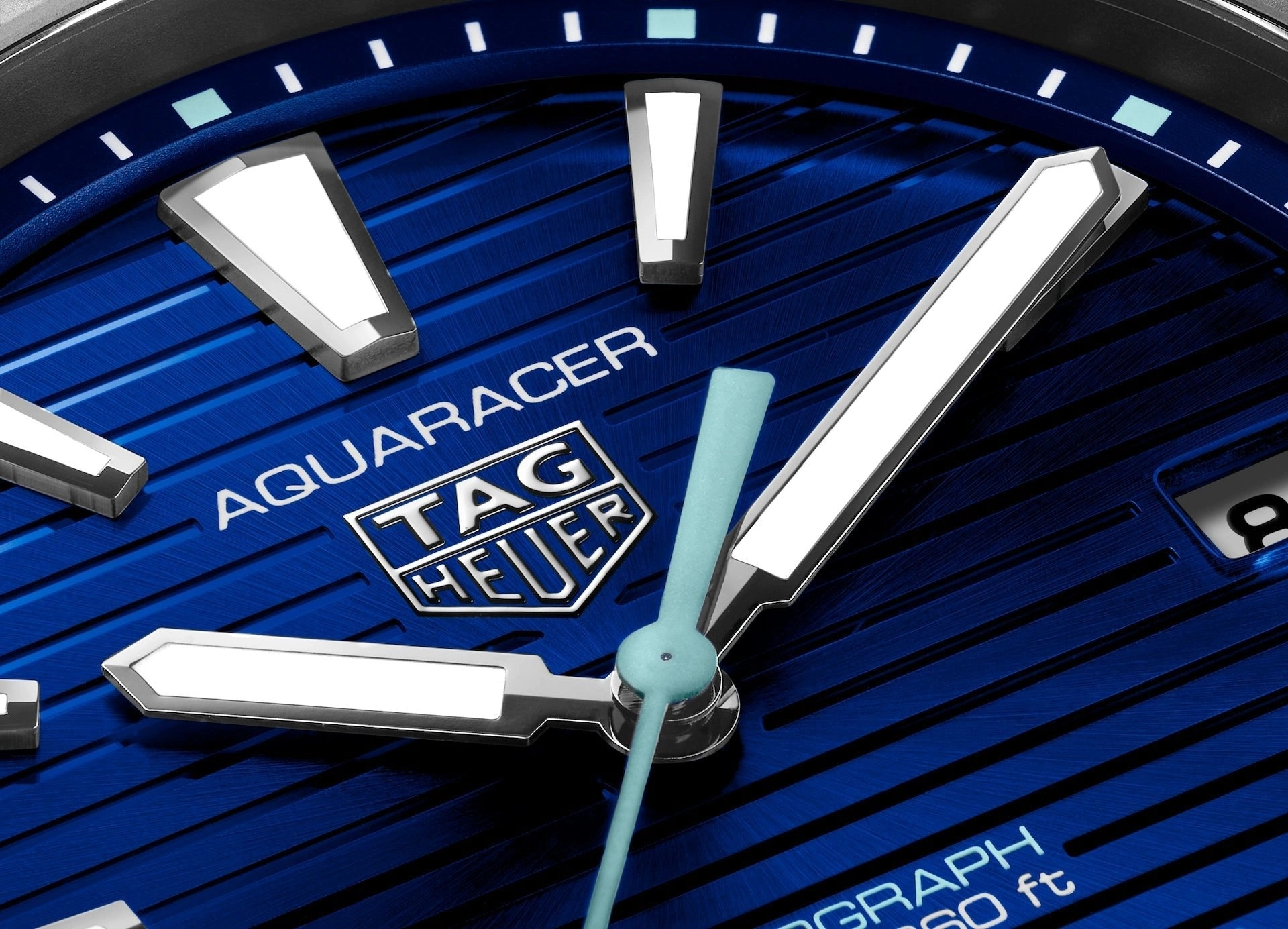 TAG Heuer Aquaracer Professional 200 Solargraph Stainless Steel Blue Dial Date Divers Quartz Mens Watch WBP1113.BA0000