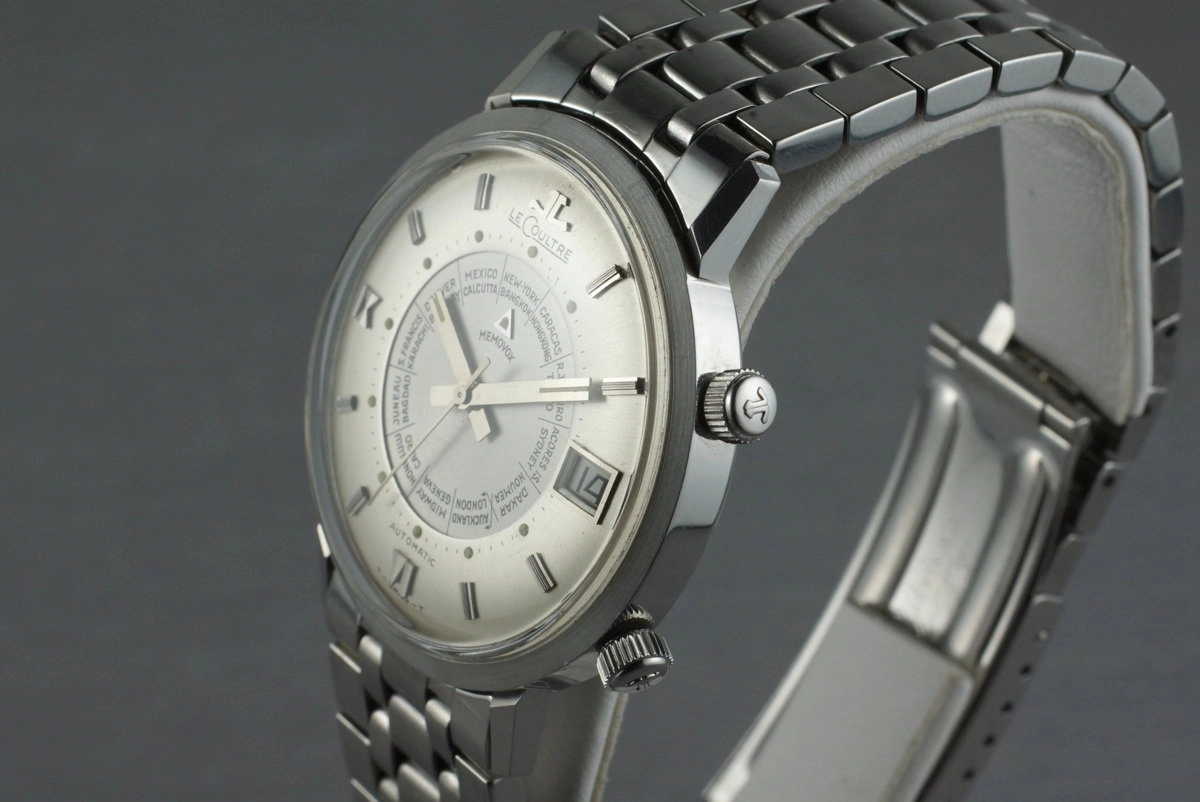Vintage Jaeger-LeCoultre Memovox World Time
